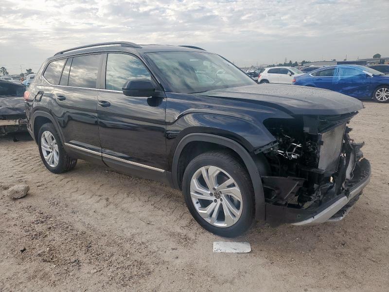 1V2WR2CA3MC519899 - 2021 VOLKSWAGEN ATLAS SE Чорний фото 4