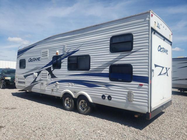 1UJBJSBP3A1VY0058 - 2010 JAYC OCTANE WHITE photo 3