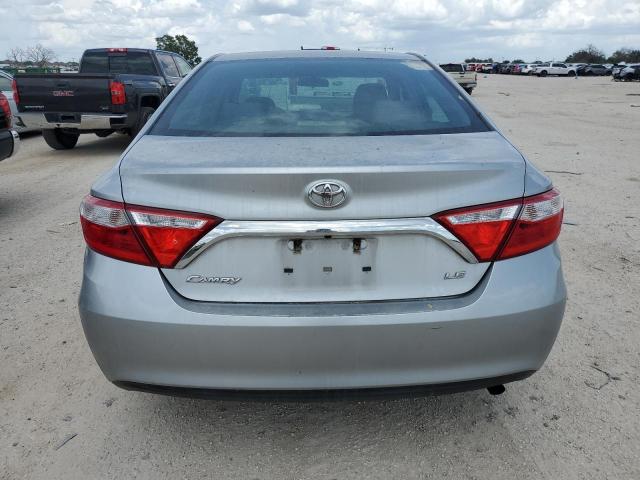 4T1BF1FK0FU920620 - 2015 TOYOTA CAMRY LE SILVER photo 6