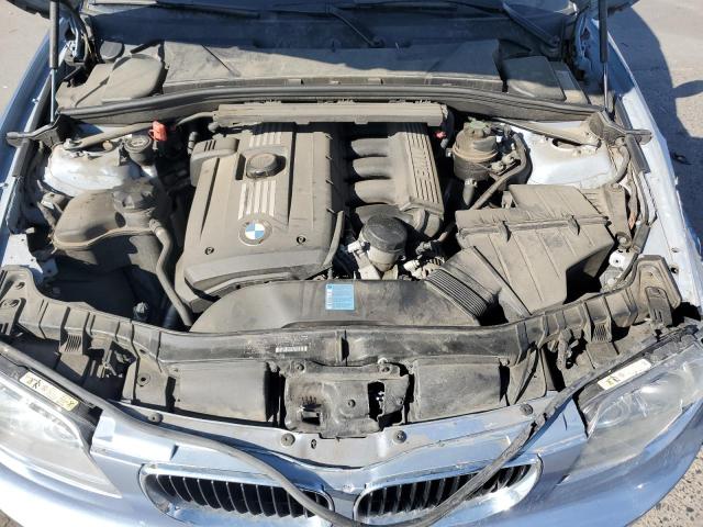 WBAUL73559VJ74989 - 2009 BMW 128 I SILVER photo 11