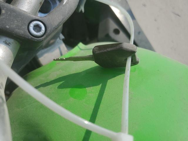 JKAEXEC109DA25194 - 2009 KAWASAKI EX650 C 绿色 照片 8