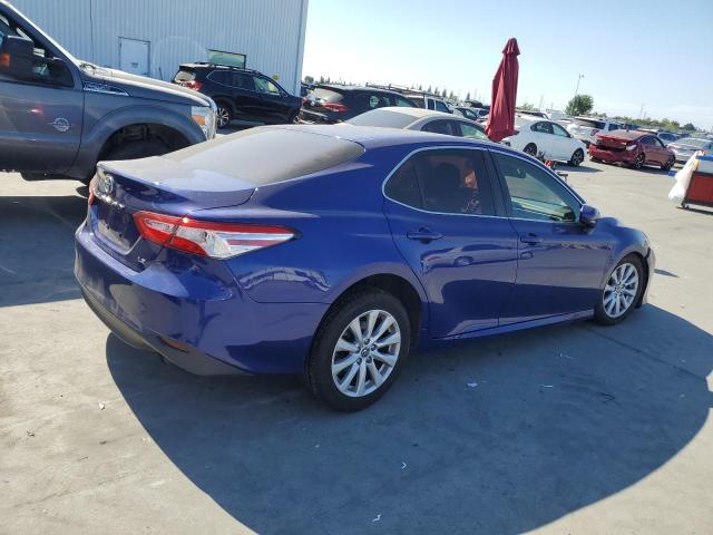 JTNB11HK6J3042945 - 2018 TOYOTA CAMRY L BLUE photo 3