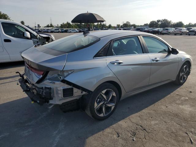 5NPLP4AG6PH092935 - 2023 HYUNDAI ELANTRA LIMITED SILVER photo 3