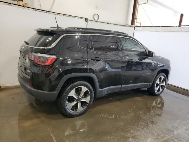 3C4NJDBB2JT136286 - 2018 JEEP COMPASS LATITUDE أسود صورة 3