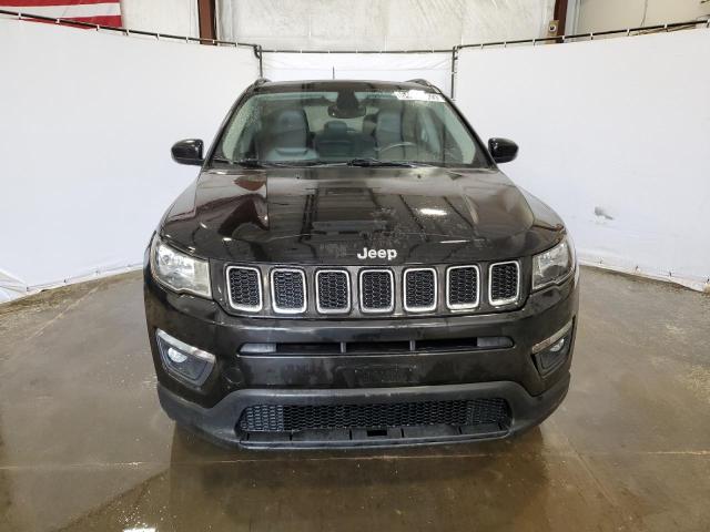 3C4NJDBB2JT136286 - 2018 JEEP COMPASS LATITUDE أسود صورة 5