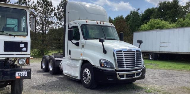 2018 FREIGHTLINER CASCADIA 1, null