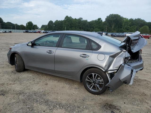 3KPF24AD7RE748682 - 2024 KIA FORTE LX GRAY photo 2