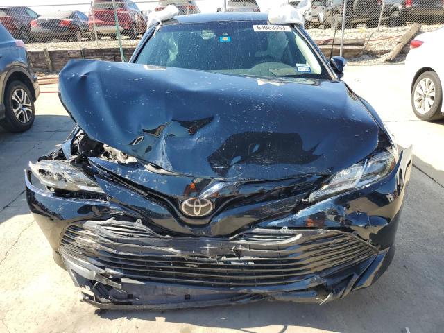 4T1B11HK1JU504533 - 2018 TOYOTA CAMRY L BLACK photo 5