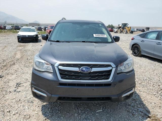 JF2SJAGC2JH481370 - 2018 SUBARU FORESTER 2.5I PREMIUM GRAY photo 5