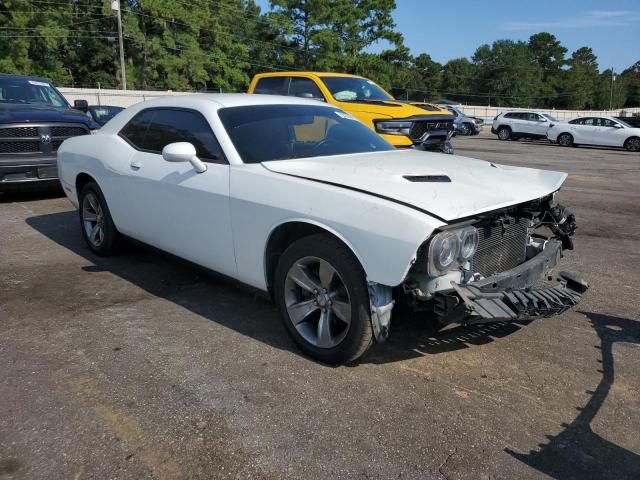 2C3CDZAG7FH702181 - 2015 DODGE CHALLENGER SXT WHITE photo 4