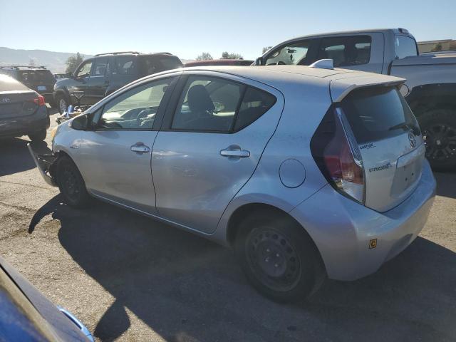 JTDKDTB33F1105298 - 2015 TOYOTA PRIUS C SILVER photo 2