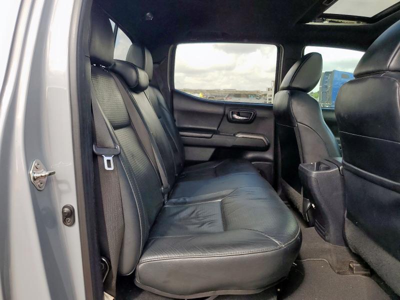 5TFEZ5CN5JX062938 - 2018 TOYOTA TACOMA DOUBLE CAB GRAY photo 10