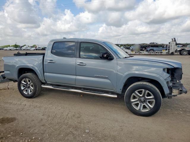 5TFEZ5CN5JX062938 - 2018 TOYOTA TACOMA DOUBLE CAB GRAY photo 4