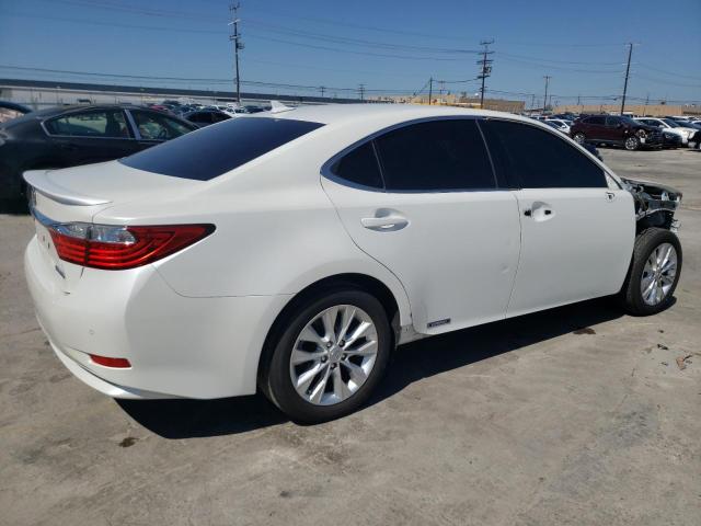 JTHBW1GG7D2038527 - 2013 LEXUS ES 300H WHITE photo 3