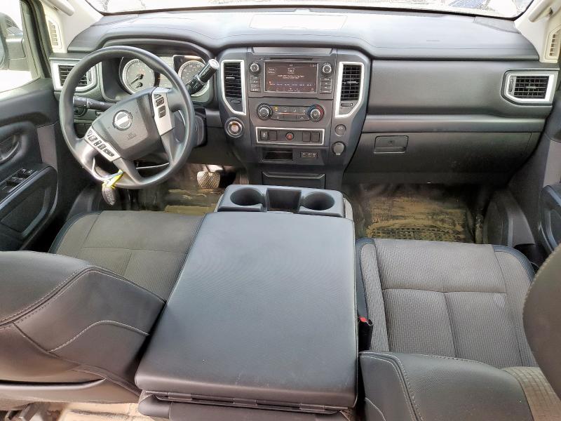 1N6AA1EK6KN518814 - 2019 NISSAN TITAN S შავი ფოტო 8