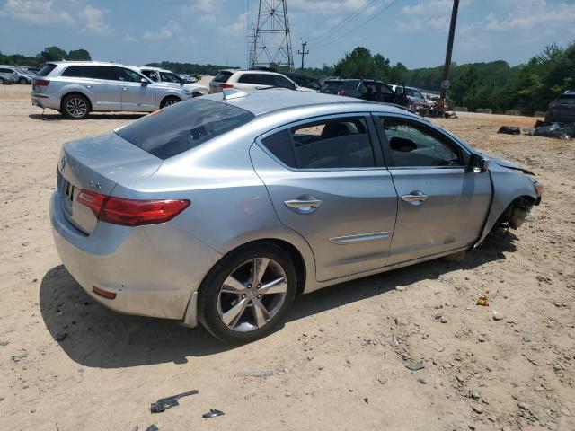 19VDE1F78DE008303 - 2013 ACURA ILX 20 TECH SILVER photo 3