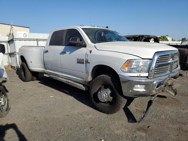 3C63RRHL5JG353232 - 2018 RAM 3500 SLT WHITE photo 4