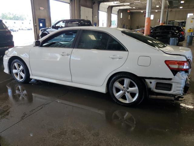 4T1BF3EK8BU602025 - 2011 TOYOTA CAMRY BASE თეთრი ფოტო 2