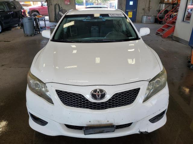 4T1BF3EK8BU602025 - 2011 TOYOTA CAMRY BASE თეთრი ფოტო 5