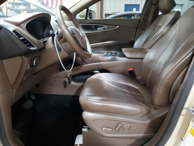 2LMTJ8LP2GBL45301 - 2016 LINCOLN MKX RESERVE Կրեմագույն լուսանկար 7