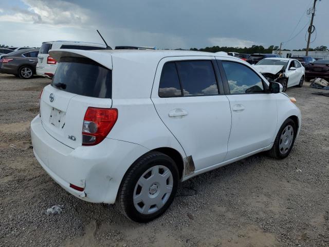 JTKKU4B49AJ058715 - 2010 TOYOTA SCION XD WHITE photo 3