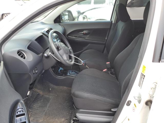 JTKKU4B49AJ058715 - 2010 TOYOTA SCION XD WHITE photo 7