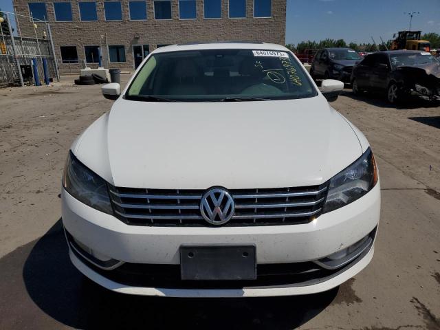 1VWCV7A3XFC027050 - 2015 VOLKSWAGEN PASSAT SEL WHITE photo 5