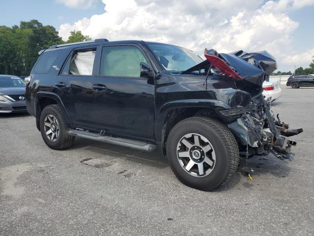 JTEBU5JR7J5577714 - 2018 TOYOTA 4RUNNER SR5/SR5 PREMIUM BLACK photo 4