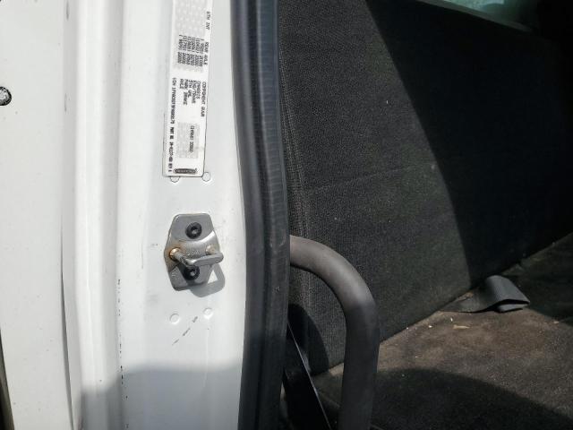 1FVACXDT5FHGR0175 - 2015 FREIGHTLINER M2 106 MEDIUM DUTY WHITE photo 5