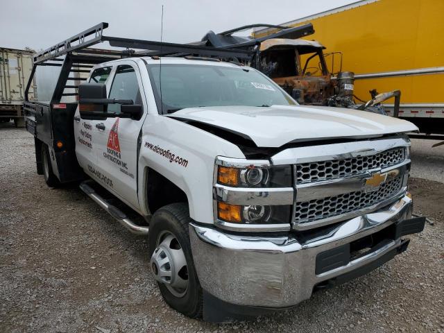 1GB4CVCGXKF153942 - 2019 CHEVROLET SILVERADO C3500 WHITE photo 1