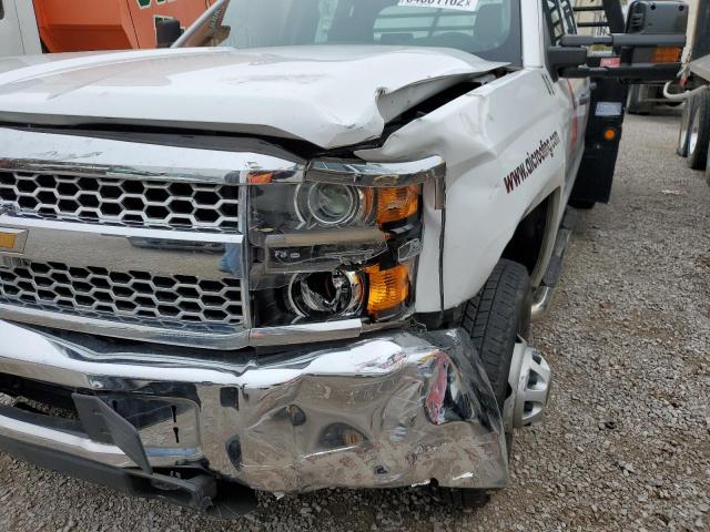 1GB4CVCGXKF153942 - 2019 CHEVROLET SILVERADO C3500 WHITE photo 9