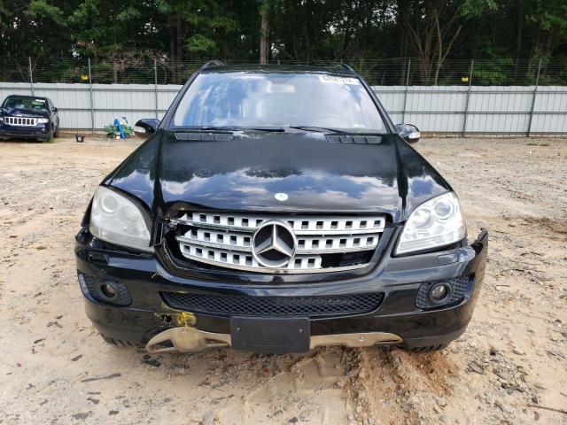 4JGBB75E16A070492 - 2006 MERCEDES-BENZ ML 500 BLACK photo 5