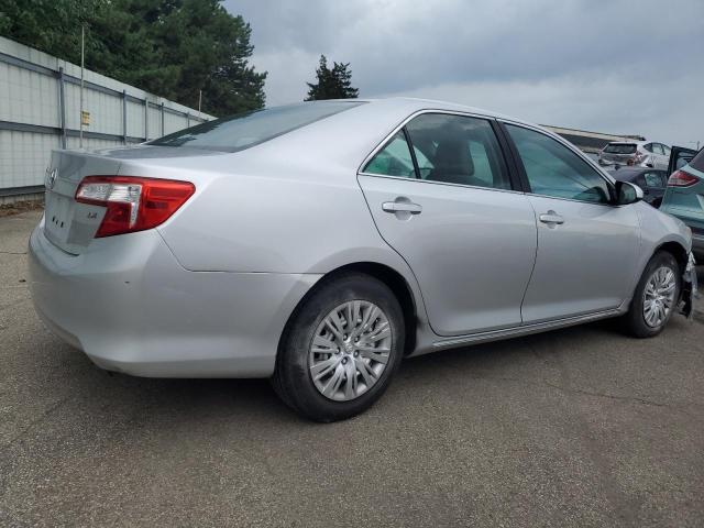 4T1BF1FK8CU026263 - 2012 TOYOTA CAMRY BASE 银色 照片 3