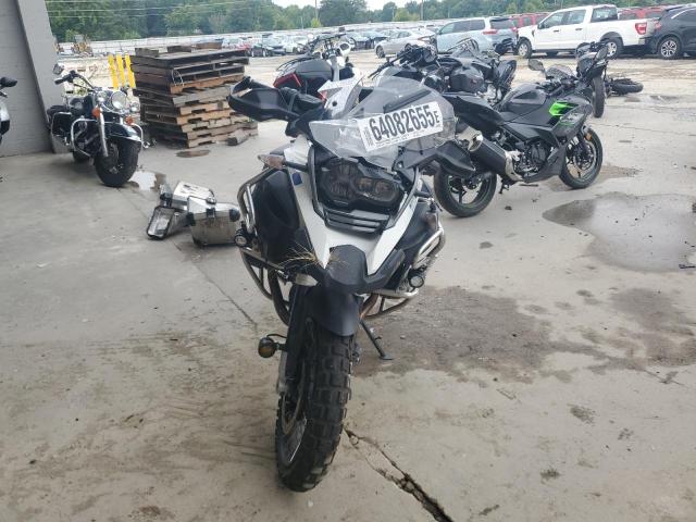 WB10A1206EZ095048 - 2014 BMW R1200 GS ADVENTURE WHITE photo 2