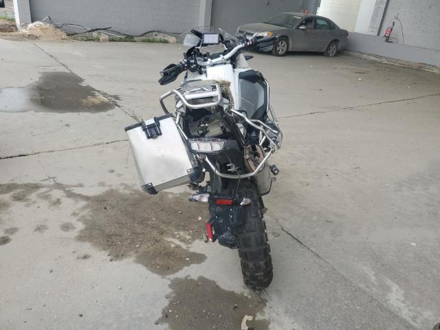 WB10A1206EZ095048 - 2014 BMW R1200 GS ADVENTURE WHITE photo 4