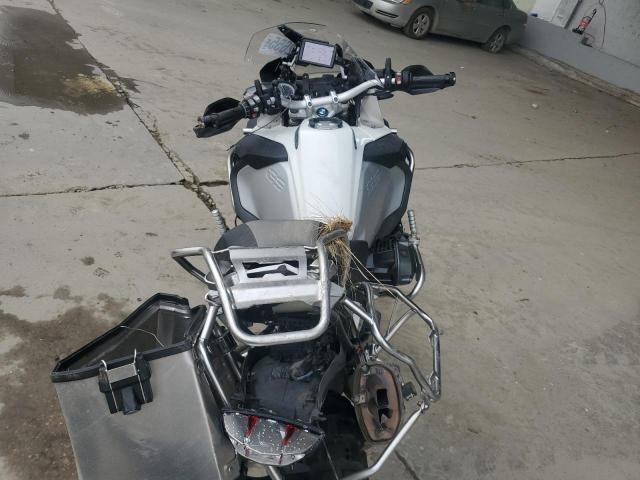 WB10A1206EZ095048 - 2014 BMW R1200 GS ADVENTURE WHITE photo 6