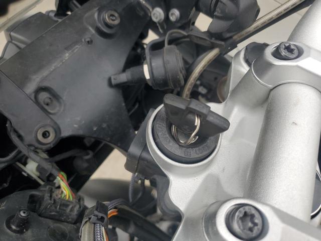 WB10A1206EZ095048 - 2014 BMW R1200 GS ADVENTURE WHITE photo 8