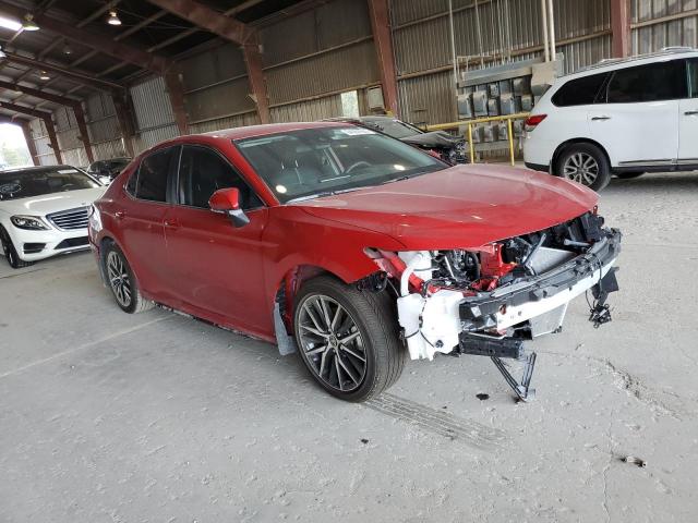 4T1G11AK5PU126418 - 2023 TOYOTA CAMRY SE NIGHT SHADE RED photo 4