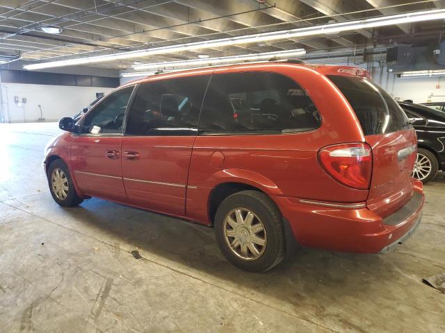 2C8GP64L55R457268 - 2005 CHRYSLER TOWN & COU LIMITED RED photo 2