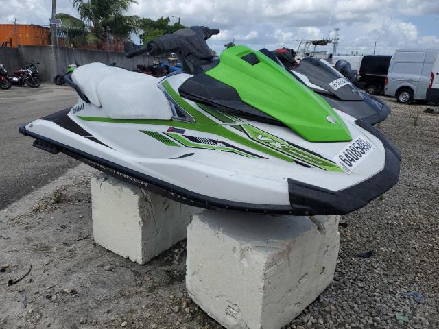 YAMA3010C818 - 2018 YAMAHA WAVERUNNER WHITE photo 1