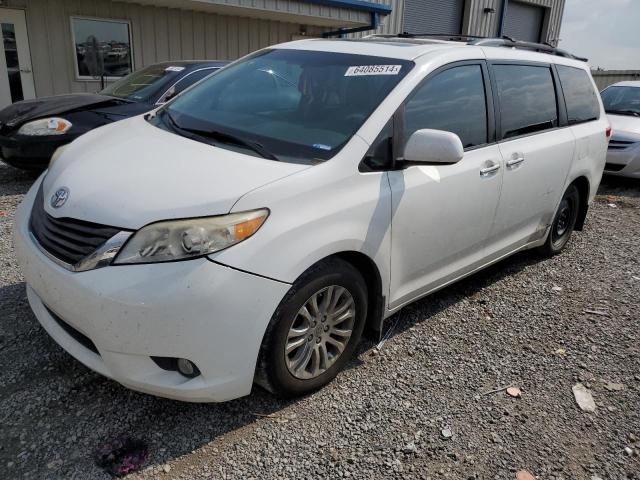 2011 TOYOTA SIENNA XLE, 