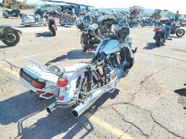 1HD1FCW135Y607750 - 2005 HARLEY-DAVIDSON FLHTCUI 白色 照片 4