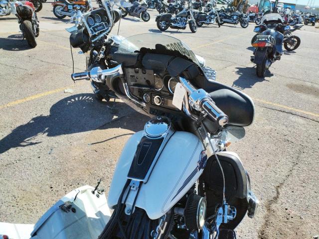 1HD1FCW135Y607750 - 2005 HARLEY-DAVIDSON FLHTCUI 白色 照片 5