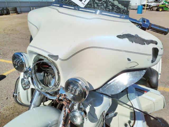 1HD1FCW135Y607750 - 2005 HARLEY-DAVIDSON FLHTCUI WHITE photo 9