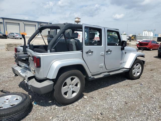 1J4HA5H18AL180445 - 2010 JEEP WRANGLER U SAHARA SILVER photo 3