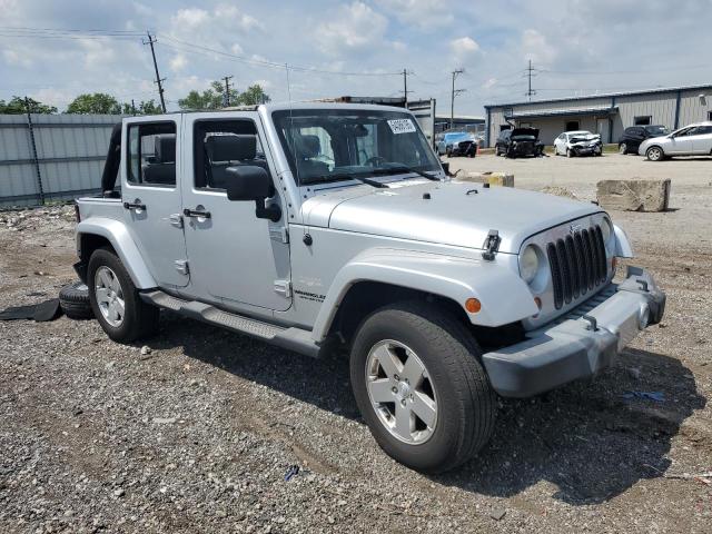 1J4HA5H18AL180445 - 2010 JEEP WRANGLER U SAHARA SILVER photo 4