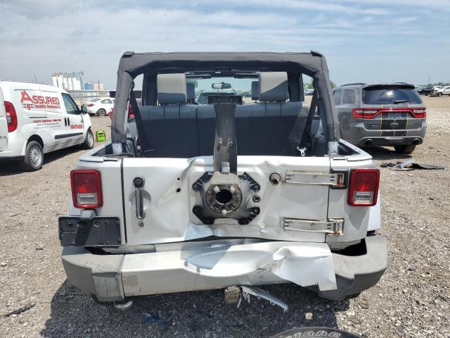 1J4HA5H18AL180445 - 2010 JEEP WRANGLER U SAHARA SILVER photo 6