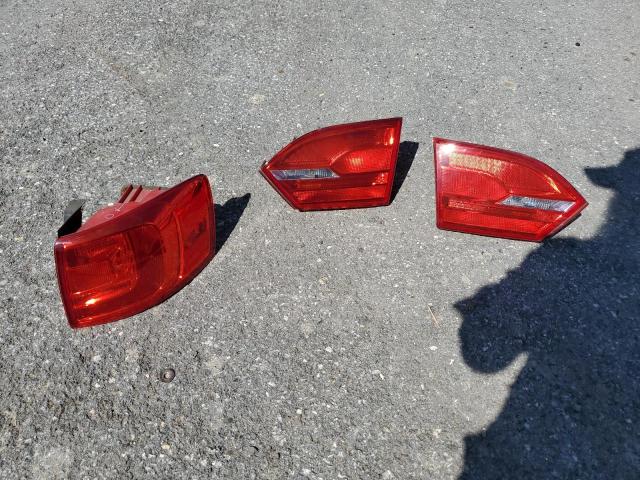 3VW2K7AJ0BM073689 - 2011 VOLKSWAGEN JETTA BASE 棕色 照片 12