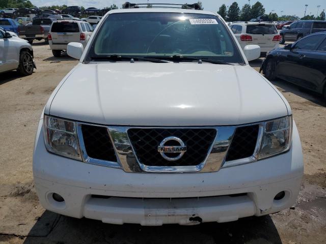 5N1AR18W15C708400 - 2005 NISSAN PATHFINDER LE WHITE photo 5