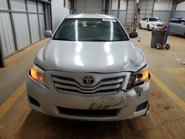 4T1BF3EK7BU714606 - 2011 TOYOTA CAMRY BASE GRAY photo 5